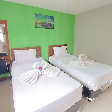 Hotel The Aurora By Makati Lembang Esterno foto