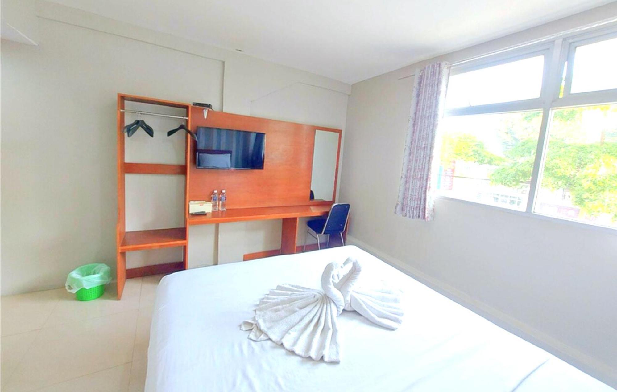 Hotel The Aurora By Makati Lembang Esterno foto