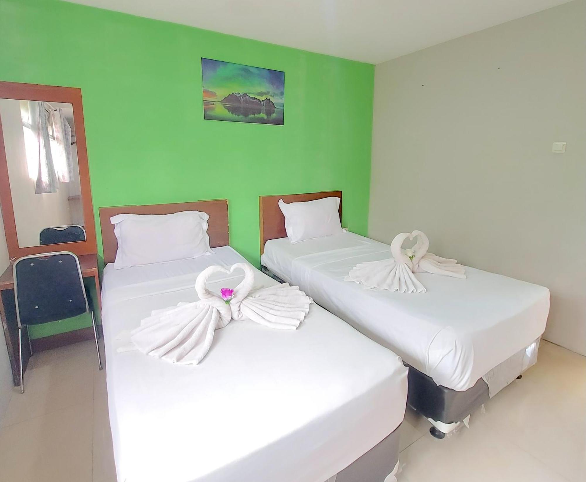 Hotel The Aurora By Makati Lembang Esterno foto