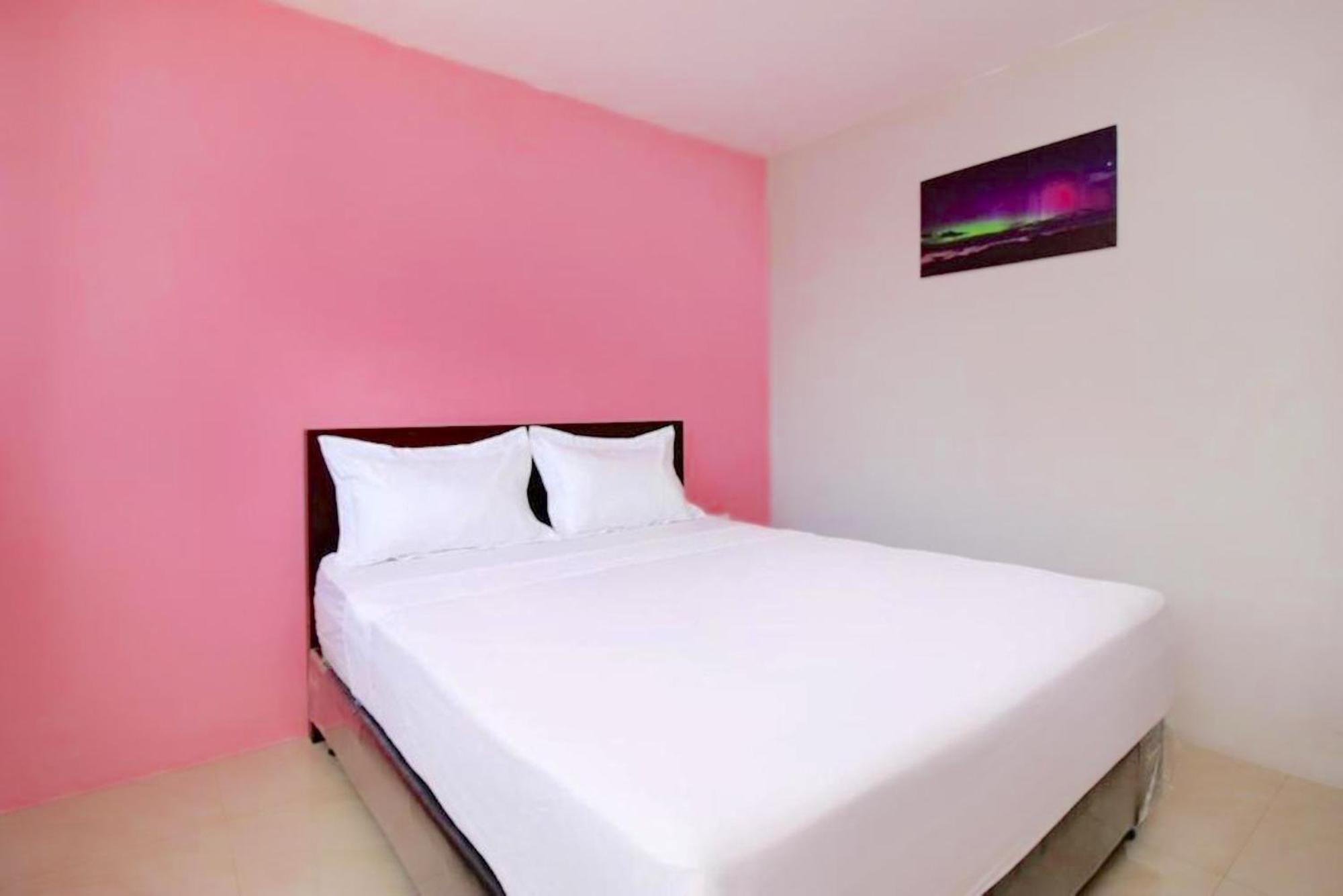 Hotel The Aurora By Makati Lembang Esterno foto