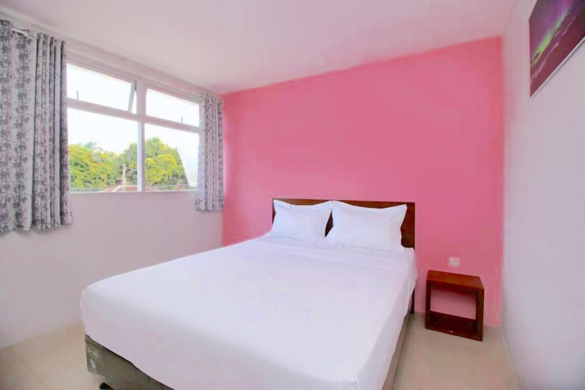 Hotel The Aurora By Makati Lembang Esterno foto