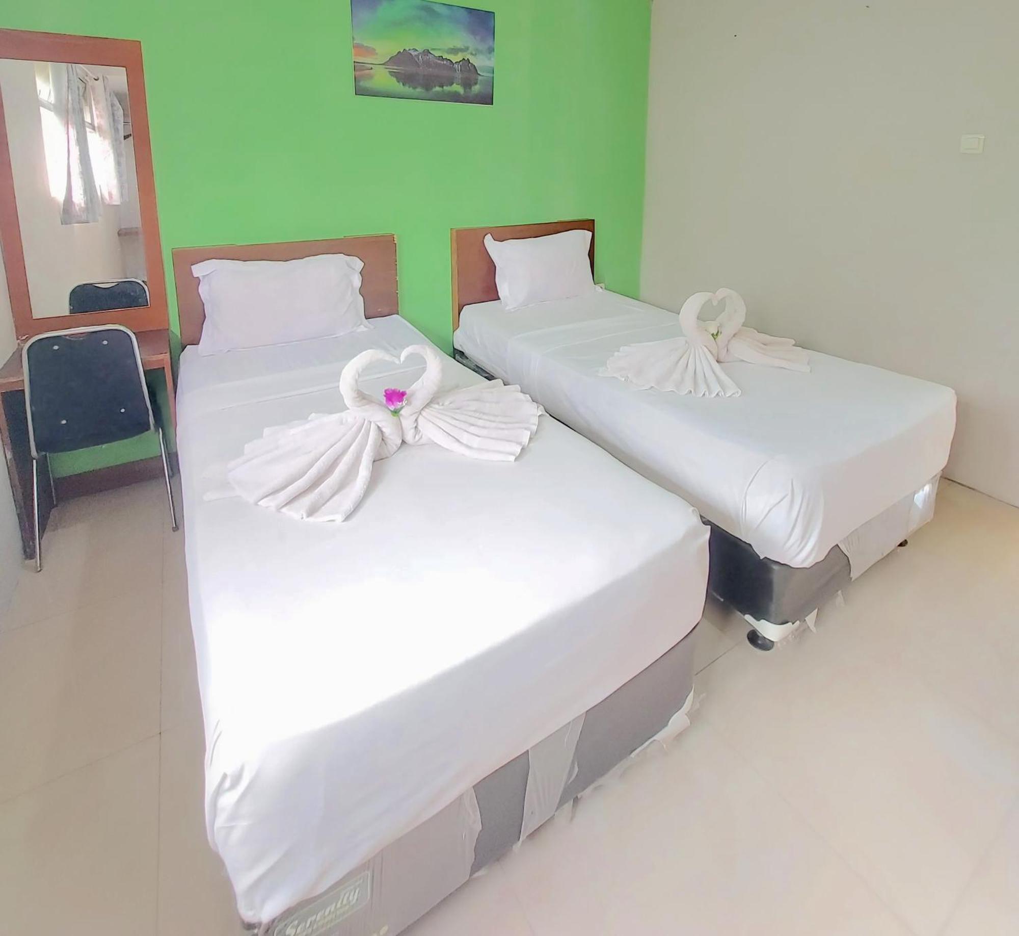 Hotel The Aurora By Makati Lembang Esterno foto