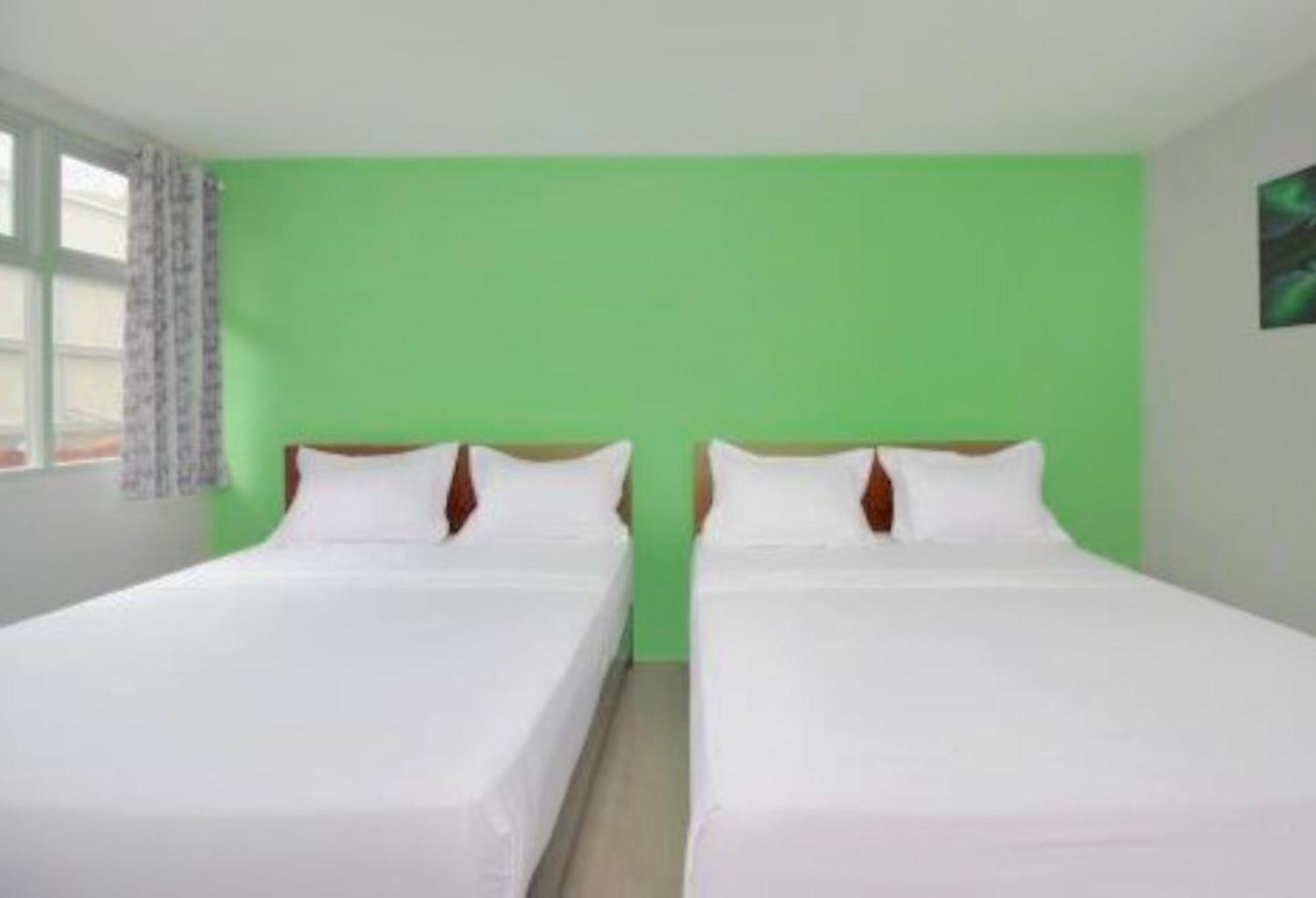 Hotel The Aurora By Makati Lembang Esterno foto